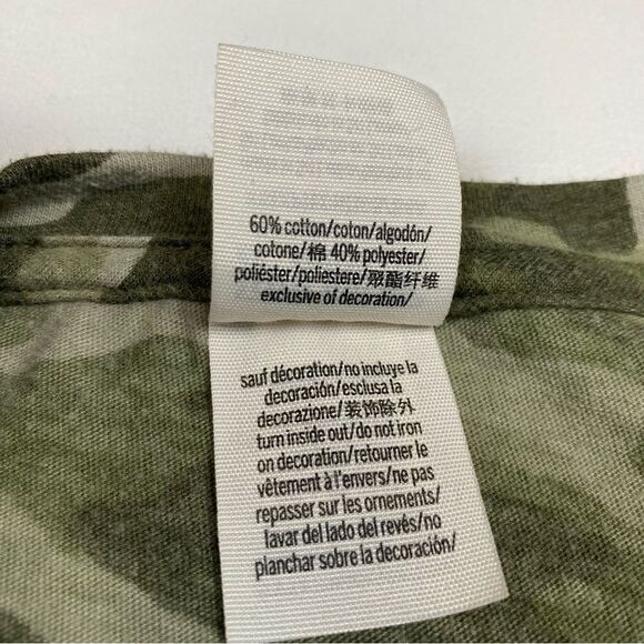 PINK Victoria's Secret Camo T-shirt - Picture 4 of 4